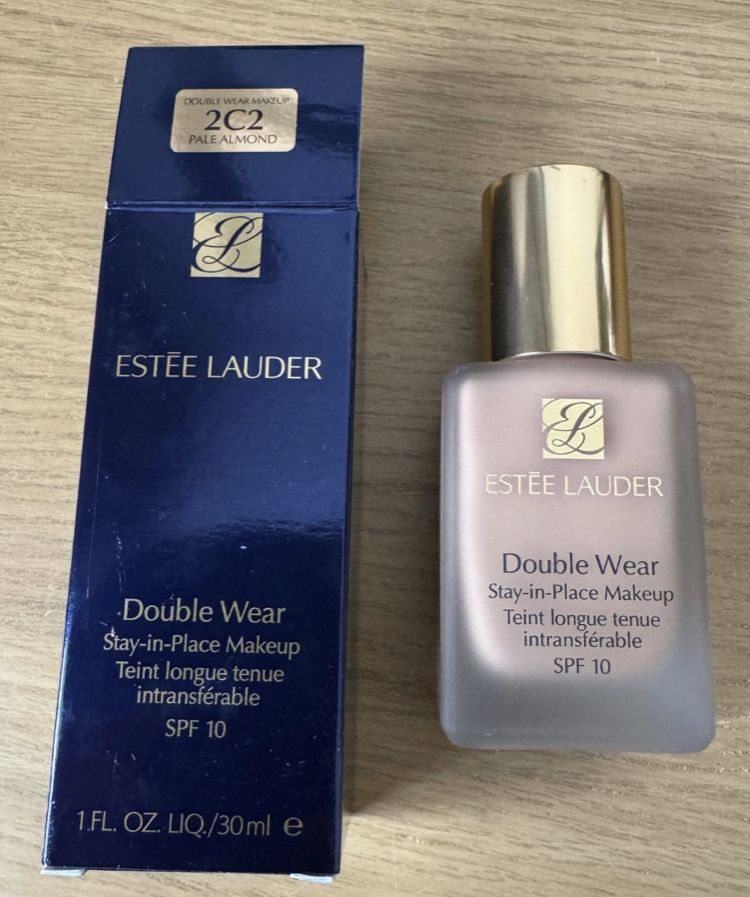 Estee Lauder Double Wear Stay in Place Makeup 2C2 Pale Almond